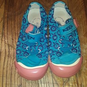 Keen Velcro Girls Shoes